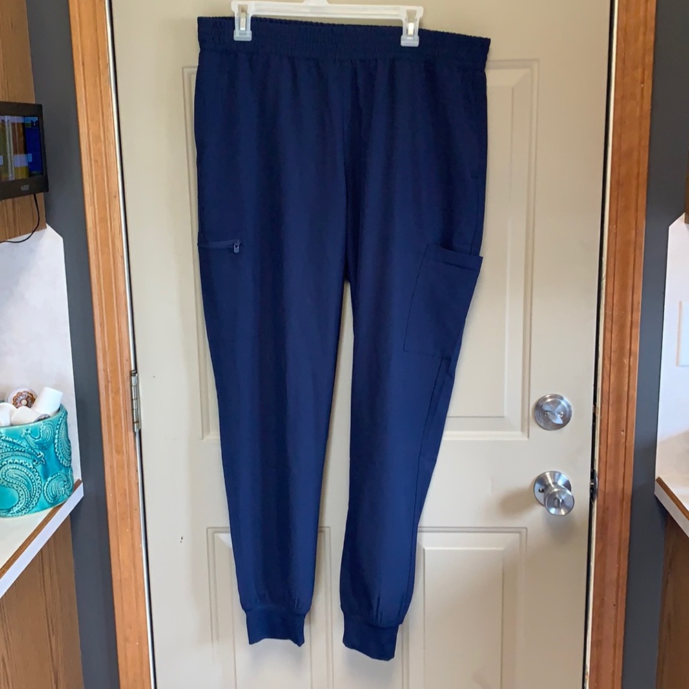 Med Couture Womens jogger scrub pants